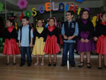 Mutlu Çocuk Akademisi’nde Kış Şöleni