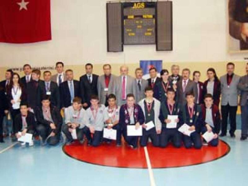 Birincilik Çiftlikköy Atatürk Anadolu Lisesi’nin