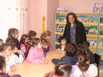 İlkyazlı Miniklerin Kitap Sevgisi