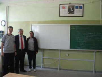 Akıllı Tahtaların Montajına Başlandı