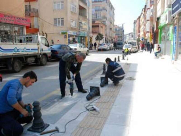 Demir Dubalar Yayaların Yüzünü Güldürdü