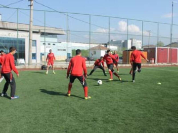 Yalovaspor Derbiye Hazırlanıyor