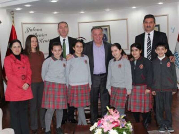 Başkan Koçal Minik Öğrencilerin Sorularını Cevapladı