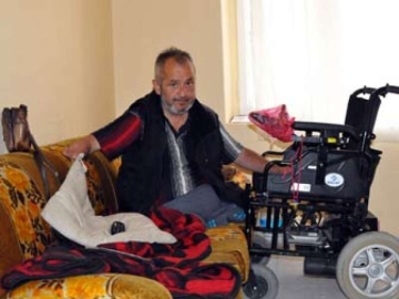 Kendisine Uzanacak Bir Yardım Eli Bekliyor