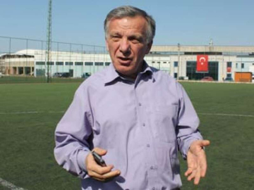 Koçal, ”Yalovaspor’un Kamu Borçlarını Ödüyor Ve Tesisleşmesinin Önünü Açıyoruz”