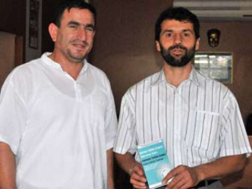 Seccadeni Al Stadyuma Gel