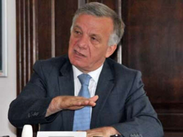 Koçal, "Cesaretin Varsa Gel Karşımdan Aday Ol"