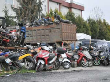 Yedi Eminler Motosiklet Mezarlığı Oldu