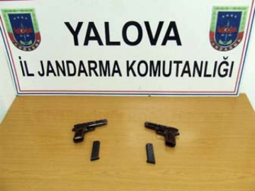 Jandarma'dan Silah Ve Sahte Para Operasyonu
