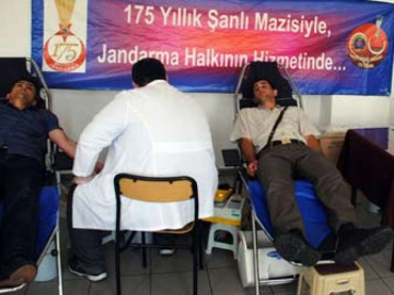 Jandarma Kan Bağışında Bulundu