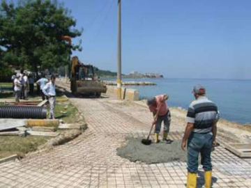 Koru Sahili Bakıma Alındı