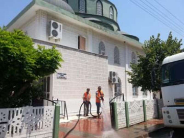 Camiler ve Cami Çevreleri Temizleniyor