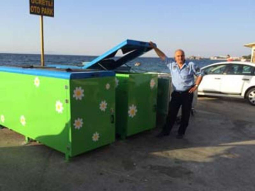 Çınarcık'da Çöp Konteynerleri Çiçek Açtı