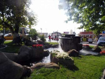 Çınarcık Cumhuriyet Meydanı Beğeni Topluyor