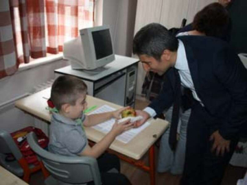 Kahvaltı Yaptım Meyvem Çantamda