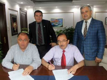 Yalova Belediyesi ve Yalova Üniversitesi Arasında İşbirliği Protokolü