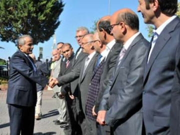 Yalova Valisi Cebiroğlu Törenle Karşılandı