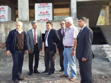 Kaya Okul İnşaatı Çalışmalarını İnceledi