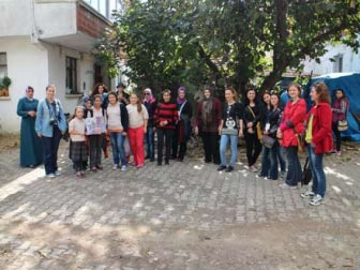 Gençler Köylere Çıkartma Yaptı