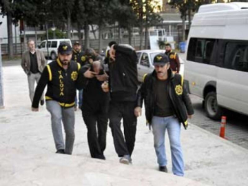 19 Kişilik Uyuşturucu Şebekesi Çökertildi