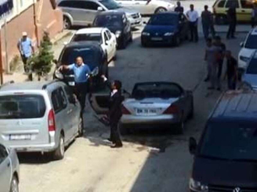 Cinnet Getirdi 50 Bin Tl'lik Aracı Benzin Döküp Yakmaya Çalıştı