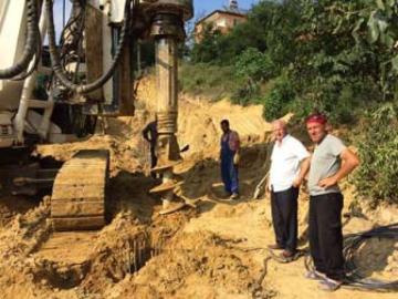 Yeni Binanın Kazıkları Çakılıyor