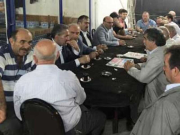 Ak Parti'den Altınova'da İftar Yemeği