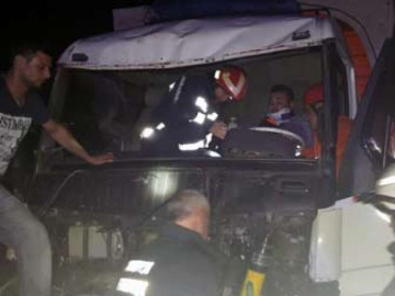 Kontrolden Çıkan Kamyonda Can Pazarı