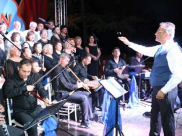 Çiftlikköy'de Türk Sanat Müziği Rüzgarı