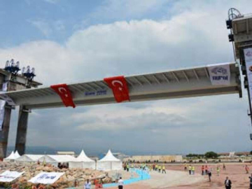 Körfez Köprüsü'nün En Büyük Parçası Yerleştirildi