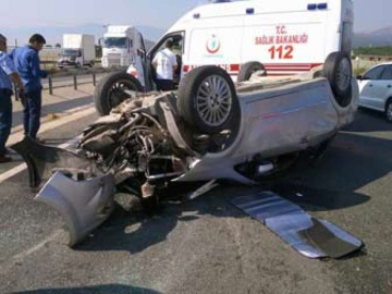 Kontroden Çıkan Araç Takla Attı