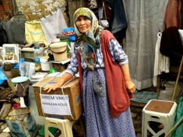 Emrem Vakfı'ndan İhtiyaç Sahiplerine Ramazan Yardımı