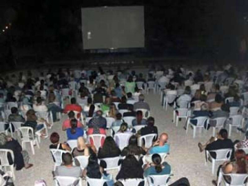 Yazlık Sinema Herkesi Eski Günlere Götürdü