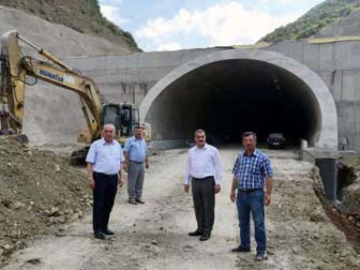 Demirel, "Otoban 2016 Yılında Hizmete Girecek"