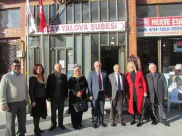 Validen Kızılay'a Ziyaret