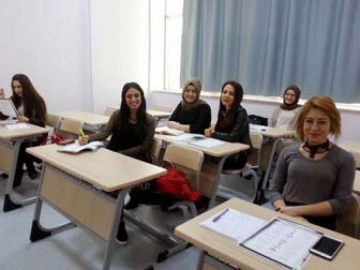 Bayanlardan Dil Kurslarına İlgi