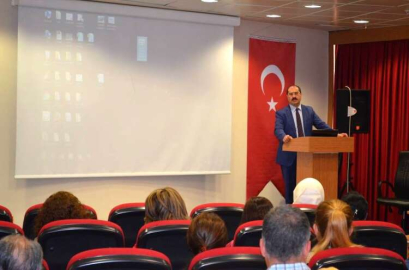 Sağlık Çalışanlarına Akıllı İlaç Kullanımı Semineri