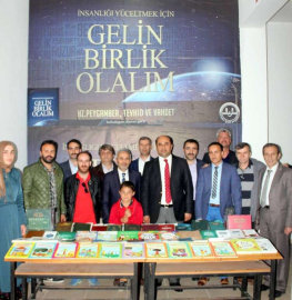 Müftülükten Okullara Kitap Yardımı