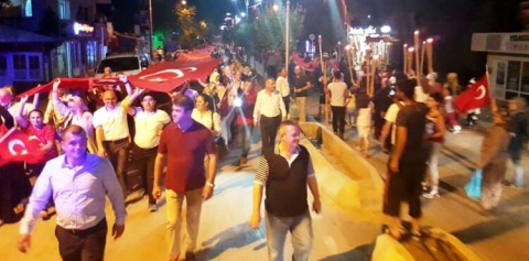 300 Metrelik Bayrakla Fener Alayı