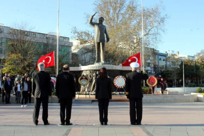 Atayı Özlemle Andık