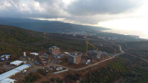 Armutlu'da Toki Konutları Yükseliyor