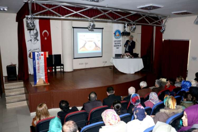 Çiftlikköylüler Göz Sağlığı Semineriyle Bilgilendi
