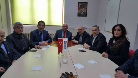 Demirel'den Kent Konseyine Ziyaret