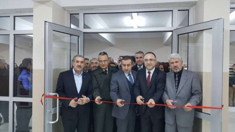 Çiftlikköy'de Z Kütüphane Açıldı