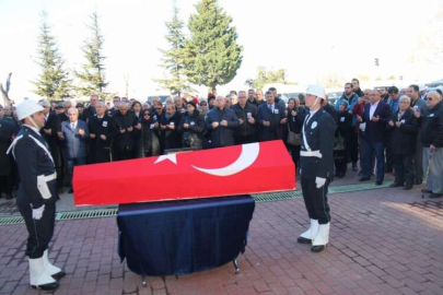 Eski Yalova Valisi Nihat Özgöl Son Yolculuğuna Uğurlandı