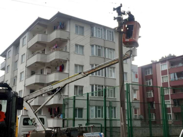 Uedaş Enerji Hatlarında Bakım Yapıyor