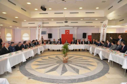 Vali Yılmaz Muhtarlarla Buluştu