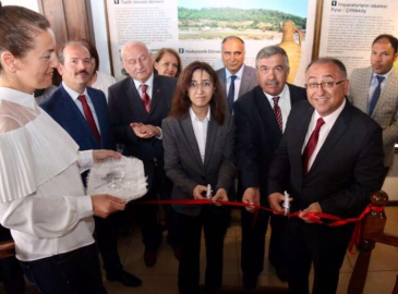 Halk Eğitim Merkezi Karma Resim Sergisi Açıldı