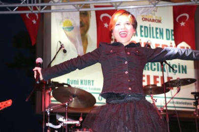 Aydilge Çınarcıklıları Coşturdu