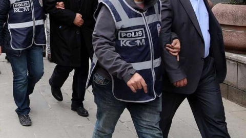 Yalova'da Fetö/Pdy'den 17 Kişi Tutuklandı